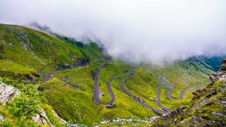 Misty Mountain Serpentine Road wallpaper