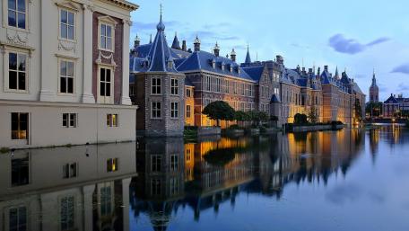 Twilight Grace at the Binnenhof wallpaper