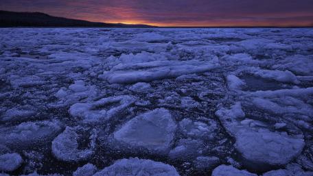 Winter's Chilled Whisper at Dusk wallpaper