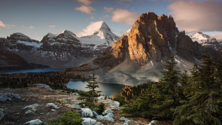 Sunburst Peak's Majestic Morning Glow wallpaper