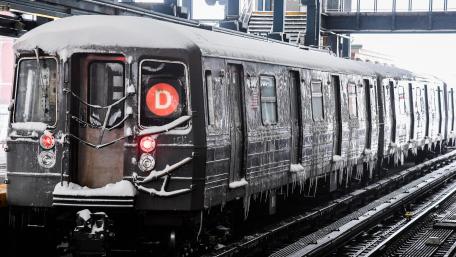 D train at Stillwell Terminal During Winter Storm wallpaper