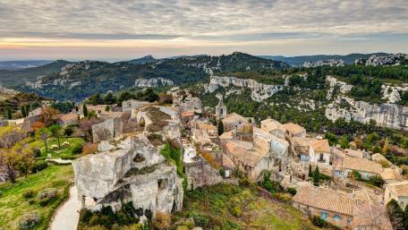 Rustic Charm of Saint-Rémy-de-Provence wallpaper