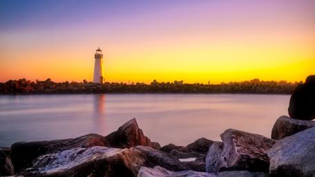 Serenity at the Lighthouse Dusk wallpaper