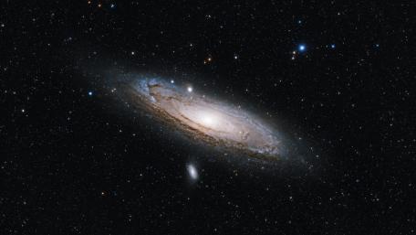 Ethereal Andromeda Amidst Starry Expanse wallpaper