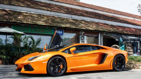 Lamborghini Aventador Elegance Unleashed wallpaper