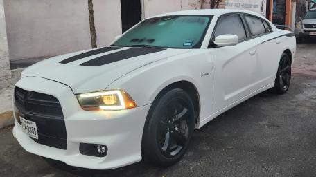 2014 Dodge Charger v6 Se Model wallpaper
