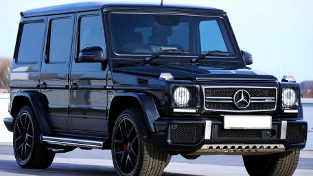 Sleek Black Luxury SUV Wallpaper wallpaper