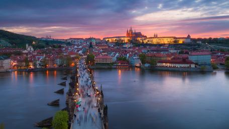 Dusk Descends on Charles Bridge, Prague wallpaper
