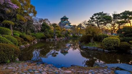Serene Dusk at Osaka Castle wallpaper