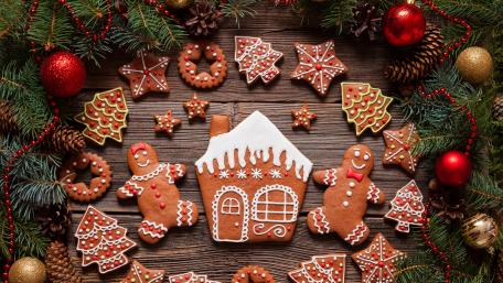 Festive Gingerbread House Wonderland wallpaper