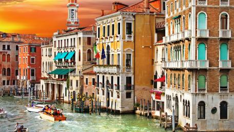 Venetian Sunset Splendor wallpaper