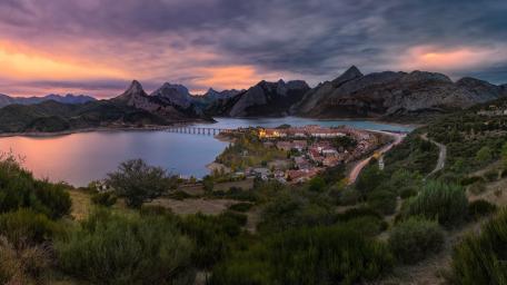 Morning Serenity in Riaño, Spain wallpaper