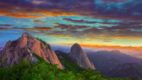 The mountains cannot cover wallpaper