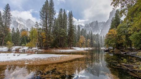 Majestic Yosemite Winter Wonderland wallpaper