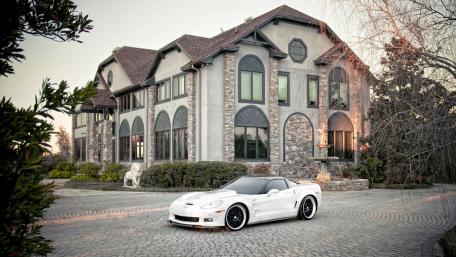 Sleek Chevrolet Corvette C6 by Elegant Mansion wallpaper