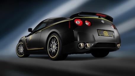 Nissan GT-R Elegance in Black wallpaper