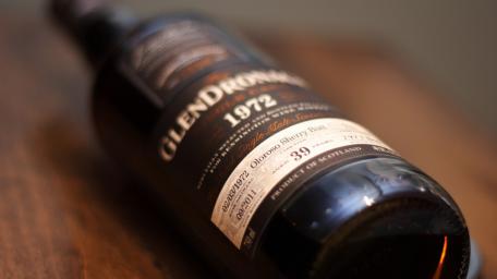 Fine Vintage Wine Selection wallpaper