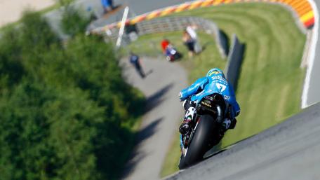 Motorcycle Racer in Thrilling Action wallpaper
