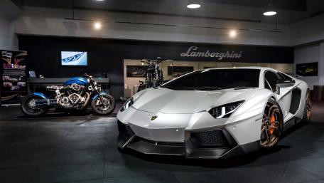 Lamborghini Huracan Sterrato Showcase wallpaper