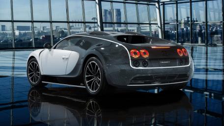 Bugatti Veyron Elegance in Motion wallpaper