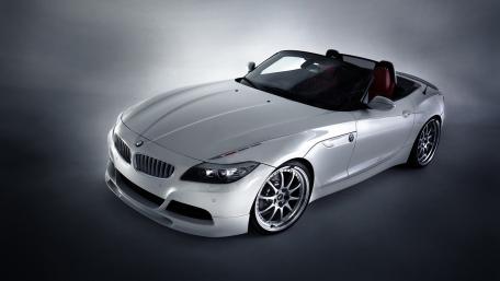 BMW Z4 Convertible in Shimmering White wallpaper