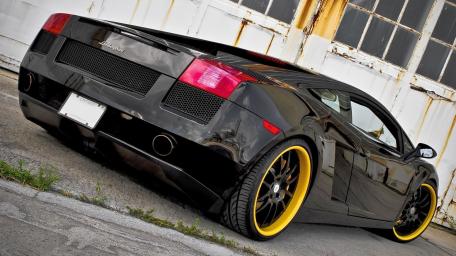 Lamborghini Gallardo Sleek Power Machine wallpaper