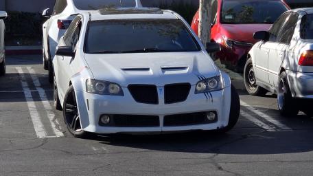 Sleek Pontiac G8 in Striking White Finish wallpaper
