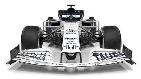 Sleek Formula 1 Race Car Wallpaper wallpaper