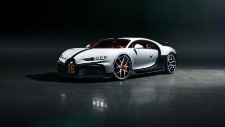 Ultimate Bugatti Chiron Wallpaper for Car Enthusiasts wallpaper