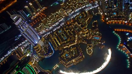 Breathtaking Aerial View of Dubai's Skyline by Night wallpaper