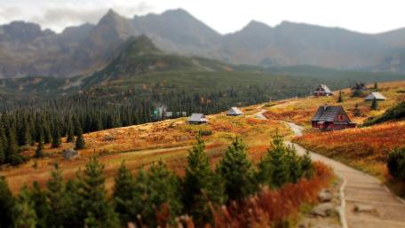 Tilt-Shift Tranquility in High Tatras wallpaper