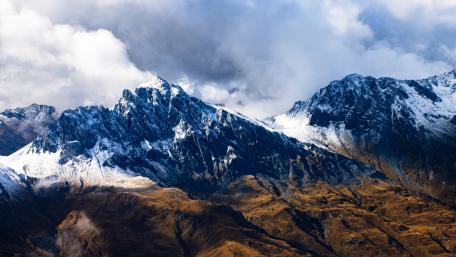 Majestic Peaks of Fiordland Splendor wallpaper