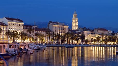 Evening Glow Over Split’s Picturesque Coastline wallpaper