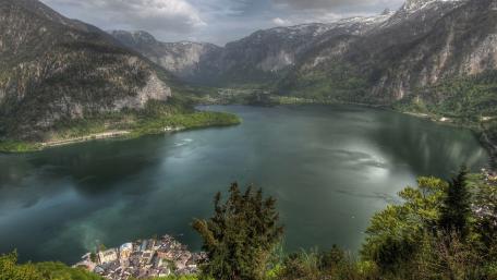 Serene Landscape with Lake and Mountain Valley wallpaper