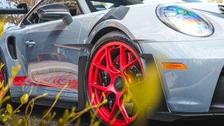 Sleek Porsche 911 GT3 RS in Stunning Detail wallpaper