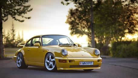 Porsche 911 in Golden Hour Elegance wallpaper