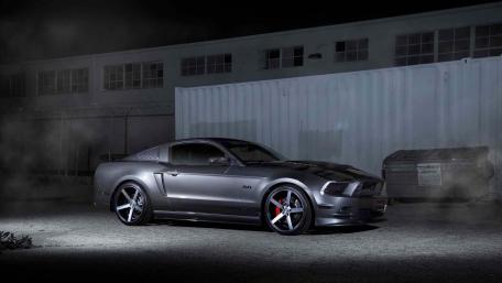 Powerful Mustang Beauty in the Night wallpaper