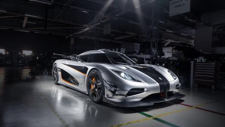Koenigsegg One:1 in Sleek Silver Glory wallpaper