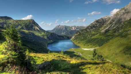 Tappenkarsee's Tranquil Beauty in Austria's Alpine Splendor wallpaper