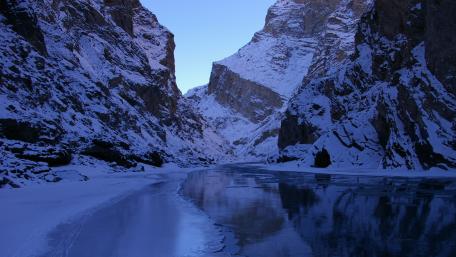Chadar Trek Majestic Frozen River Canyon wallpaper