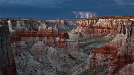 Striking Lightning Over Coal Mine Canyon wallpaper