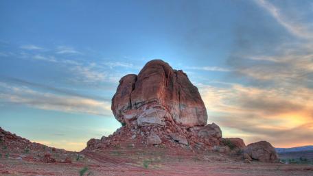 Majestic Butte under the Vast Sky wallpaper