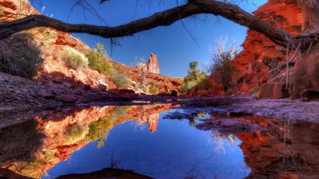 Valley Reflections in Tranquil Waters wallpaper