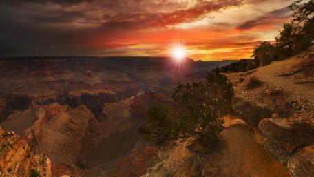 Sunset Majesty Over the Grand Canyon wallpaper