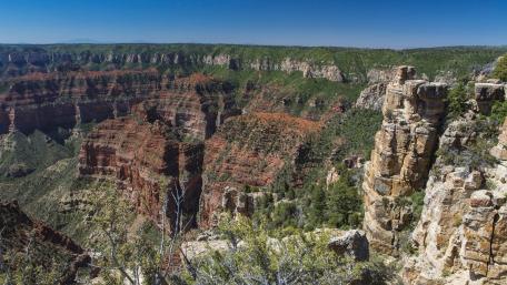 Grand Canyon's Majestic Rock Formations Unveiled wallpaper