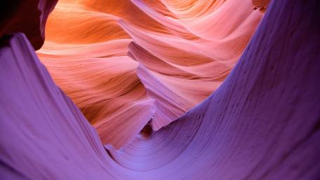 Mesmerizing Waves of Antelope Canyon's Beauty wallpaper