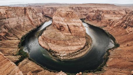 Horseshoe Bend Majestic Canyon View in Arizona, USA wallpaper