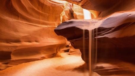 Majestic Sandstone Curves of Antelope Canyon wallpaper