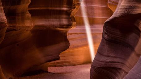 Mesmerizing Light Beam in Antelope Canyon wallpaper