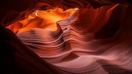 Antelope Canyon's Mesmerizing Sandstone Waves wallpaper
